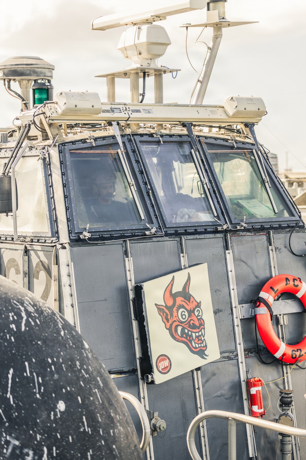 LCAC 62 arrives at Naval Base Guam in response to Super Typhoon Sinlaku