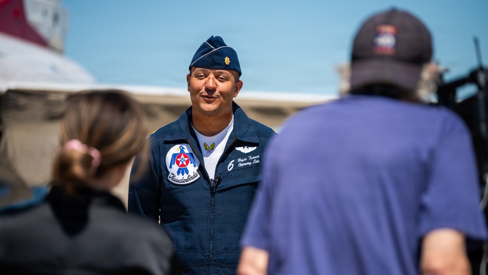 Thunderbirds 1-7 arrive ahead of Wings Over Solano air show