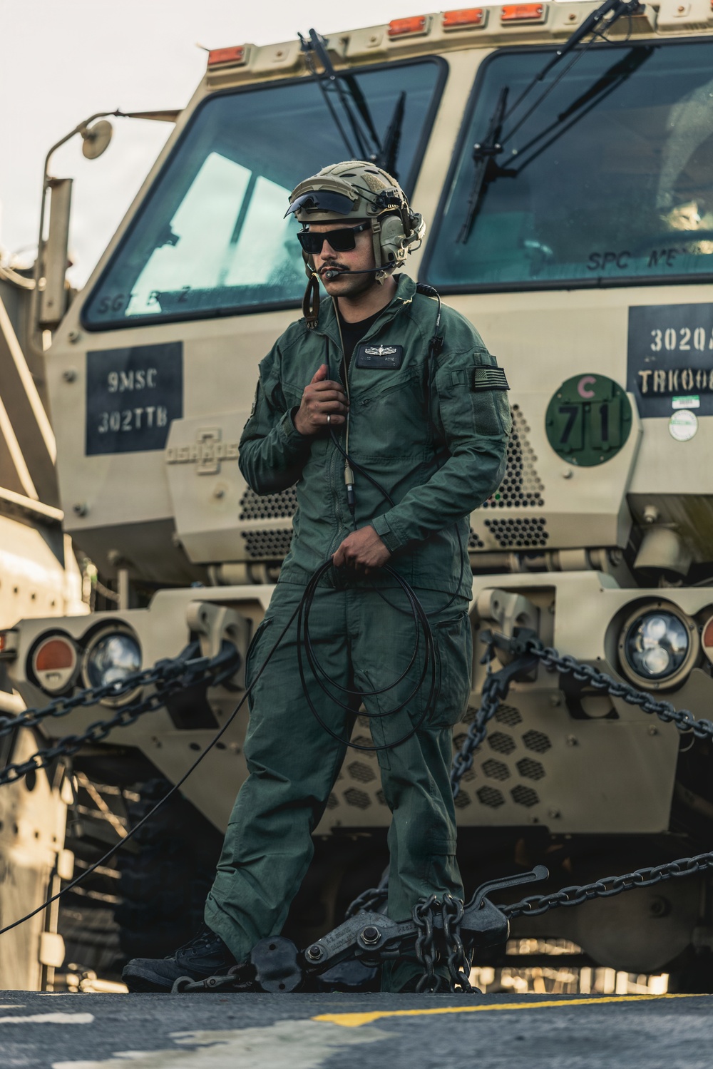 LCAC 52 and LCAC 62 arrive in Guam to support Typhoon Sinlaku recovery efforts