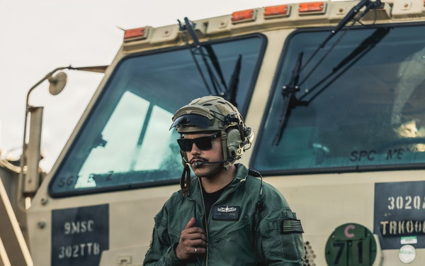 LCAC 52 and LCAC 62 arrive in Guam to support Typhoon Sinlaku recovery efforts