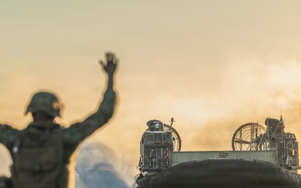LCAC 52 and LCAC 62 arrive in Guam to support Typhoon Sinlaku recovery efforts
