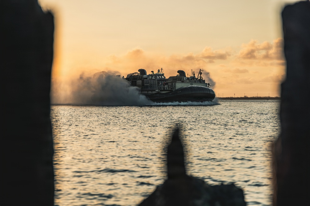 LCAC 52 and LCAC 62 arrive in Guam to support Typhoon Sinlaku recovery efforts