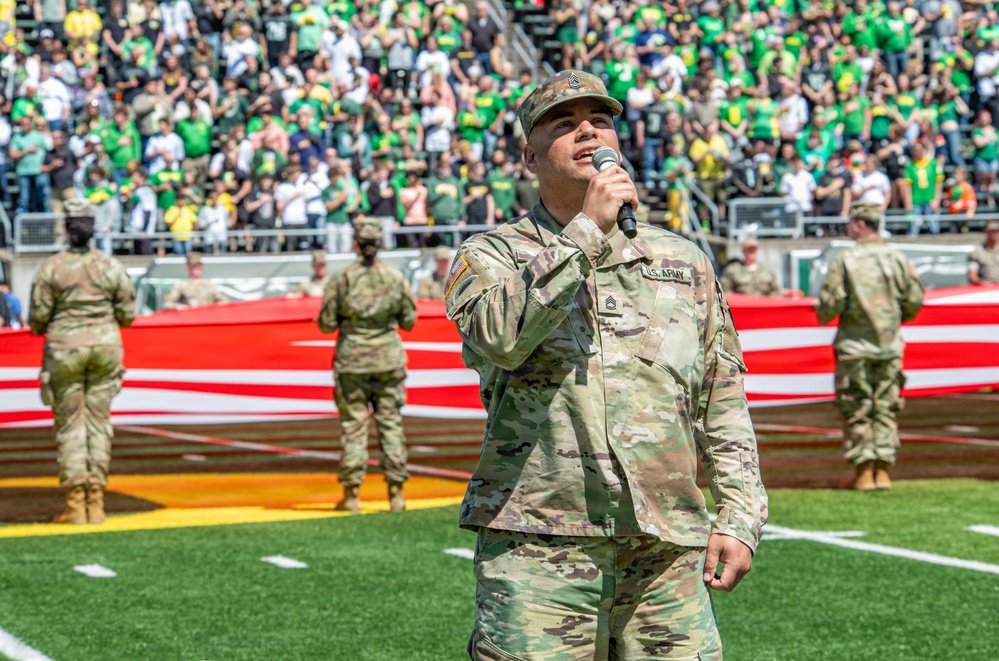 Oregon National Guard salutes service at University of Oregon Spring football game