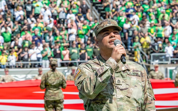 Oregon National Guard salutes service at University of Oregon Spring football game