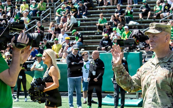 Oregon National Guard salutes service at University of Oregon Spring football game