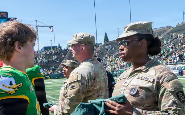 Oregon National Guard salutes service at University of Oregon Spring football game