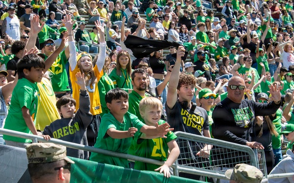 Oregon National Guard salutes service at University of Oregon Spring football game
