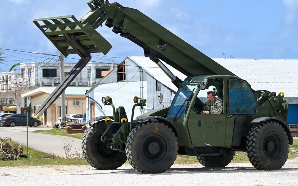 In wake of Typhoon Sinlaku, NMCB-1’s Seabees help deliver water to Saipan community