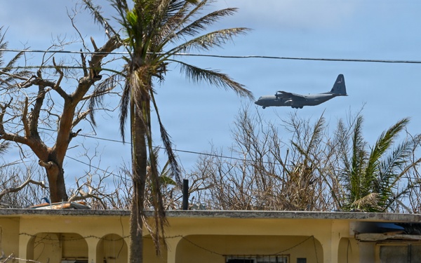 In wake of Typhoon Sinlaku, NMCB-1’s Seabees help deliver water to Saipan community