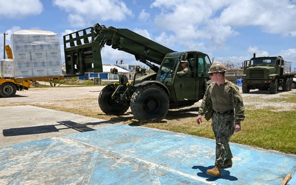 In wake of Typhoon Sinlaku, NMCB-1’s Seabees help deliver water to Saipan community