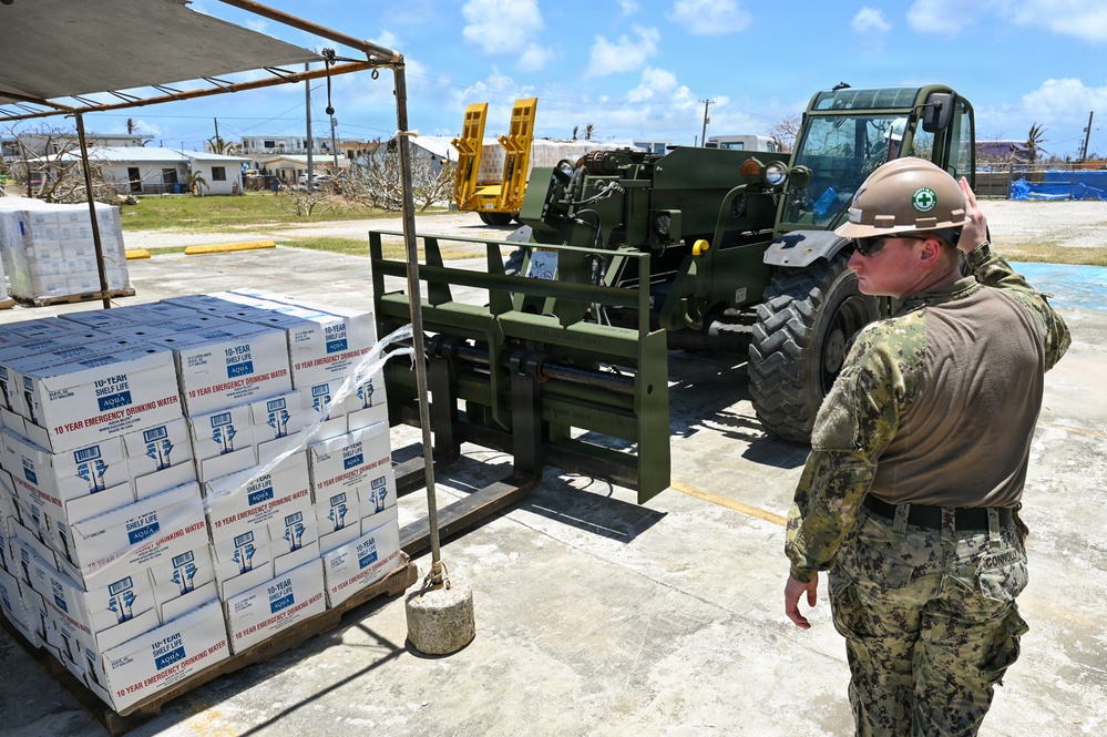 In wake of Typhoon Sinlaku, NMCB-1’s Seabees help deliver water to Saipan community