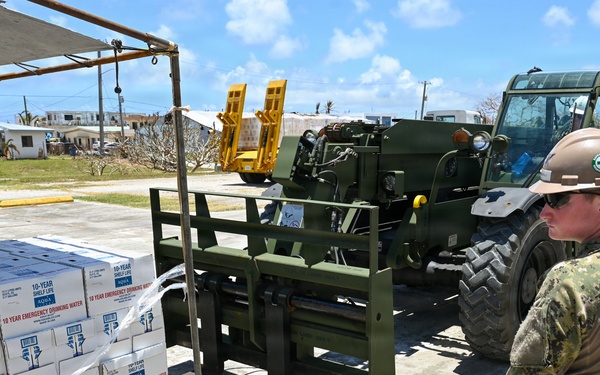 In wake of Typhoon Sinlaku, NMCB-1’s Seabees help deliver water to Saipan community