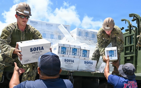 In wake of Typhoon Sinlaku, NMCB-1’s Seabees help deliver water to Saipan community