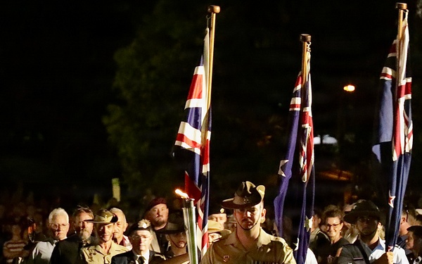 U.S. Marines, Sailors commemorate Anzac Day in Darwin