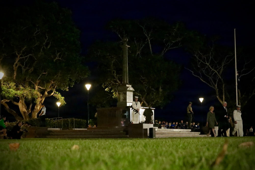 U.S. Marines, Sailors commemorate Anzac Day in Darwin