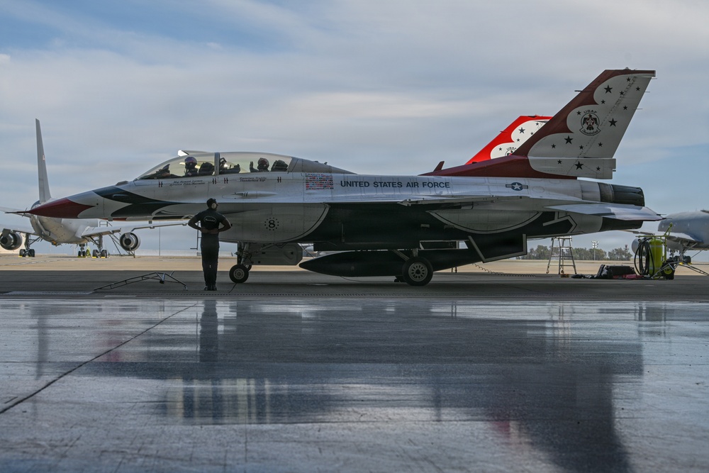 Wings Over Solano: Hometown Hero flies with Thunderbirds at Travis AFB