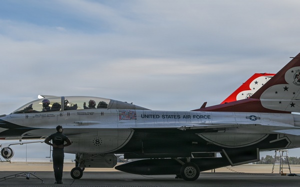 Wings Over Solano: Hometown Hero flies with Thunderbirds at Travis AFB