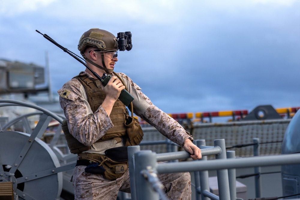 11th MEU Marines, Sailors Transit the Surigao Strait Abroad USS Boxer