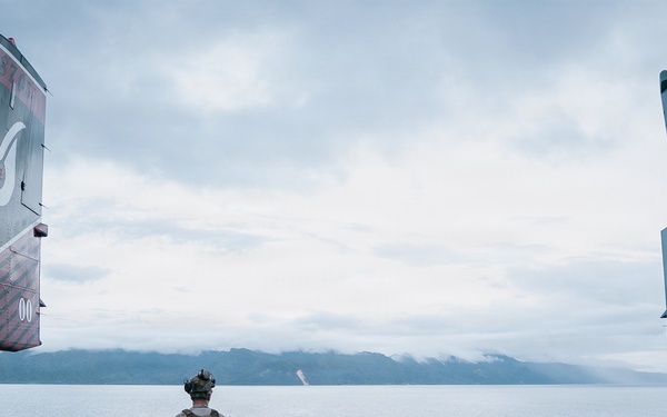 11th MEU Marines, Sailors Transit the Surigao Strait Abroad USS Boxer