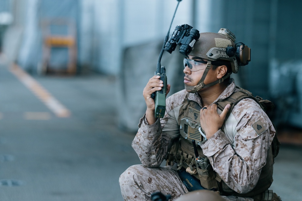 11th MEU Marines, Sailors Transit the Surigao Strait Abroad USS Boxer