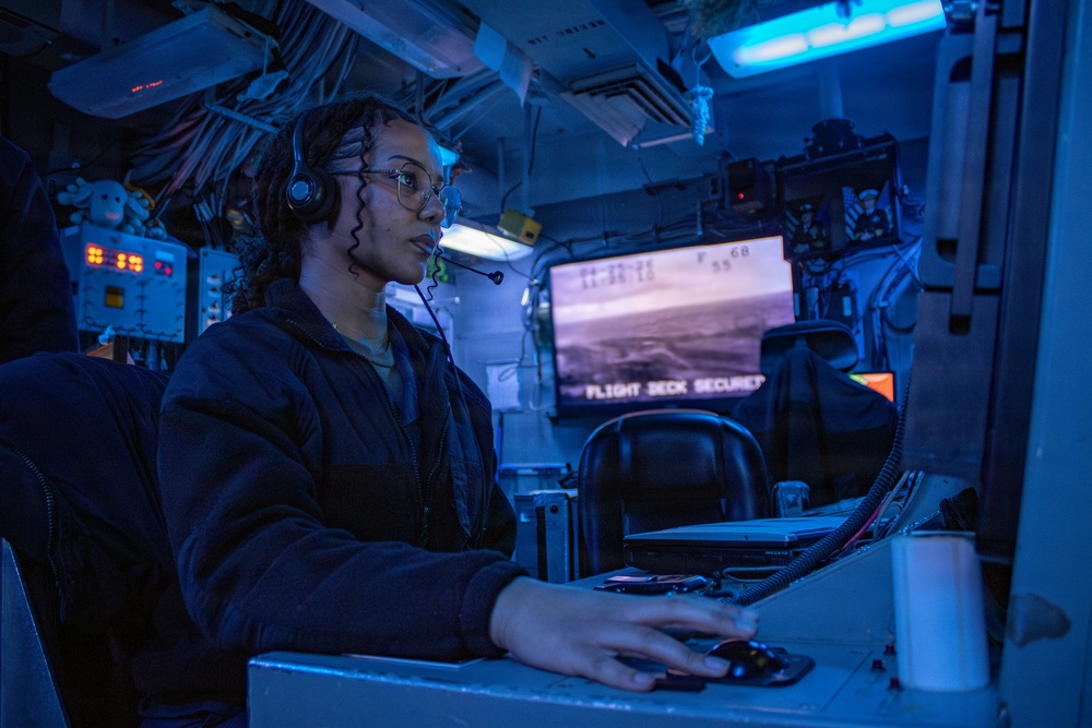 Nimitz Sailors Stand Watch in the Electronic Warfare Module