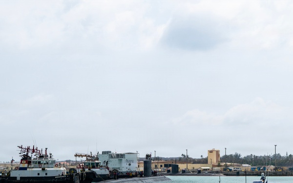 USS Jefferson City (SSN 759) returns to Naval Base Guam