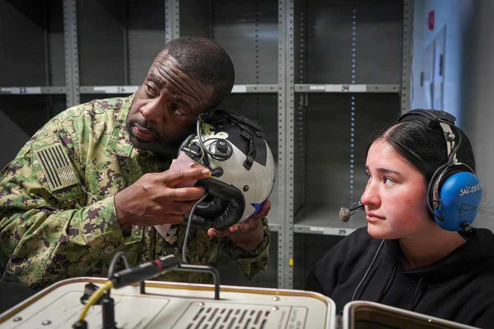 VP-26 Tridents Prep Aircrew Survival Equipment