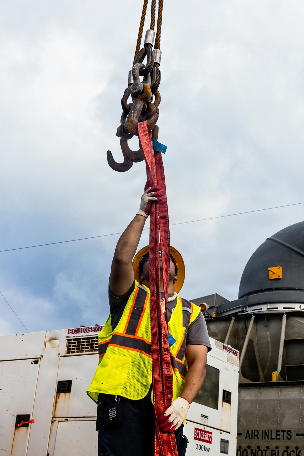 Assault Craft Unit 5 Sailors Respond to Super Typhoon Sinlaku