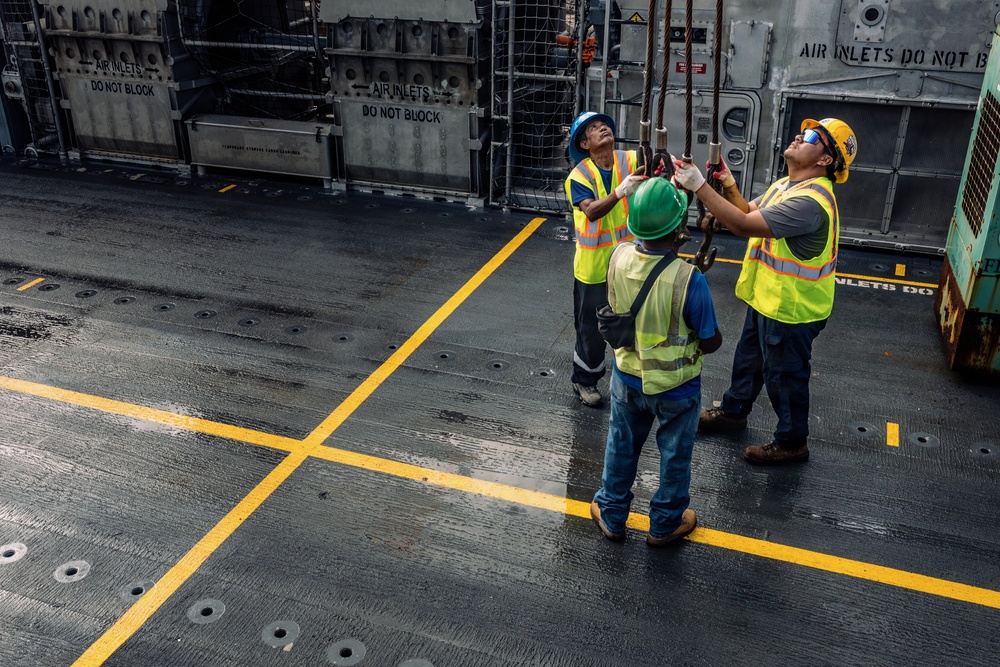 Assault Craft Unit 5 Sailors Respond to Super Typhoon Sinlaku