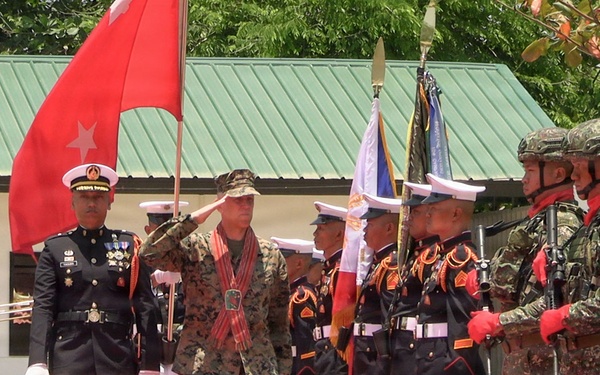 Balikatan 2026: Commanding General, I Marine Expeditionary Force, visits Philippine Marine Base Camp Rodolfo