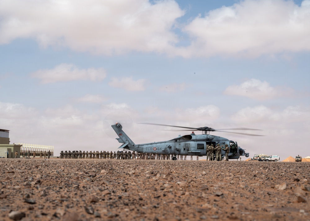 Flintlock 26 participants conduct fast rope training