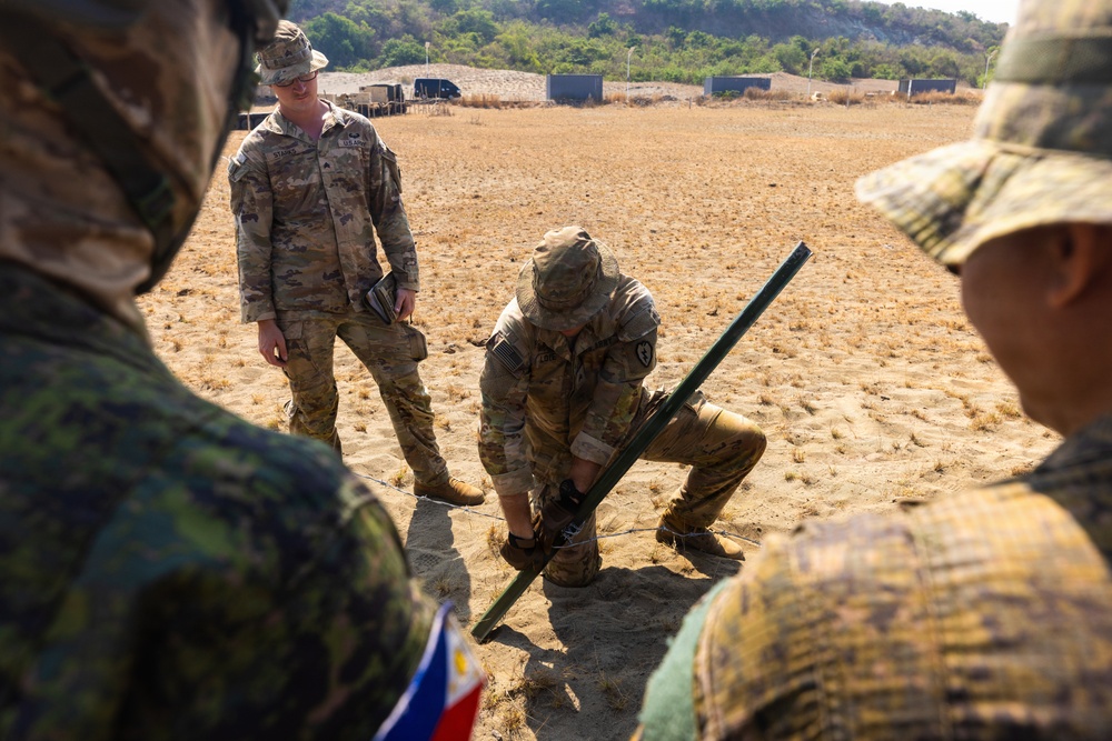 Balikatan 2026: 25th Infantry Division Engineers Train Philippine soldiers