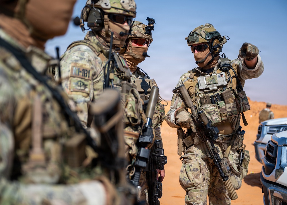 Italian Special Forces conduct live-fire training during Flintlock 26