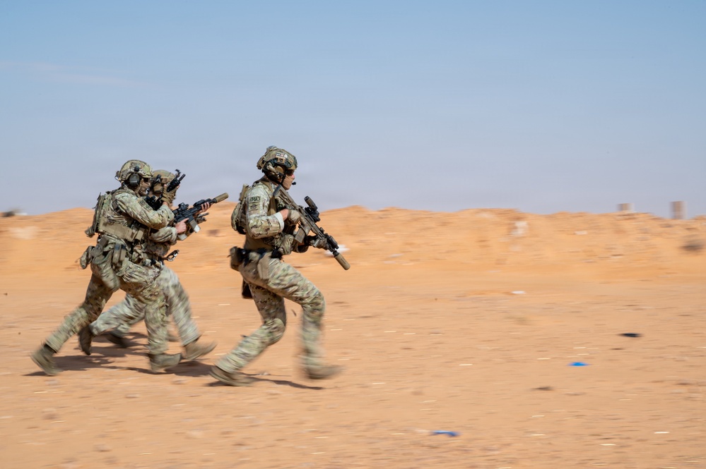 Italian Special Forces conduct live-fire training during Flintlock 26