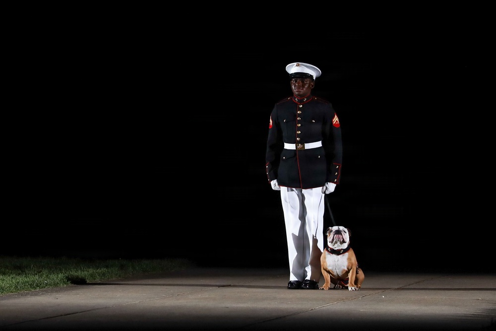 Marine Barracks Washington Friends and Family Parade