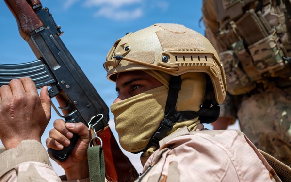 Libyan joint forces and Italian Special Forces conduct live-fire training