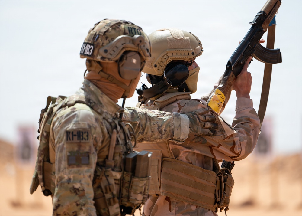 Libyan joint forces and Italian Special Forces conduct live-fire training