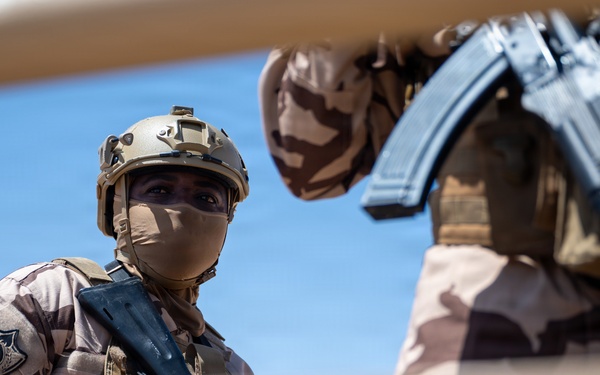 Multinational forces assault shoreline objective during Flintlock 26