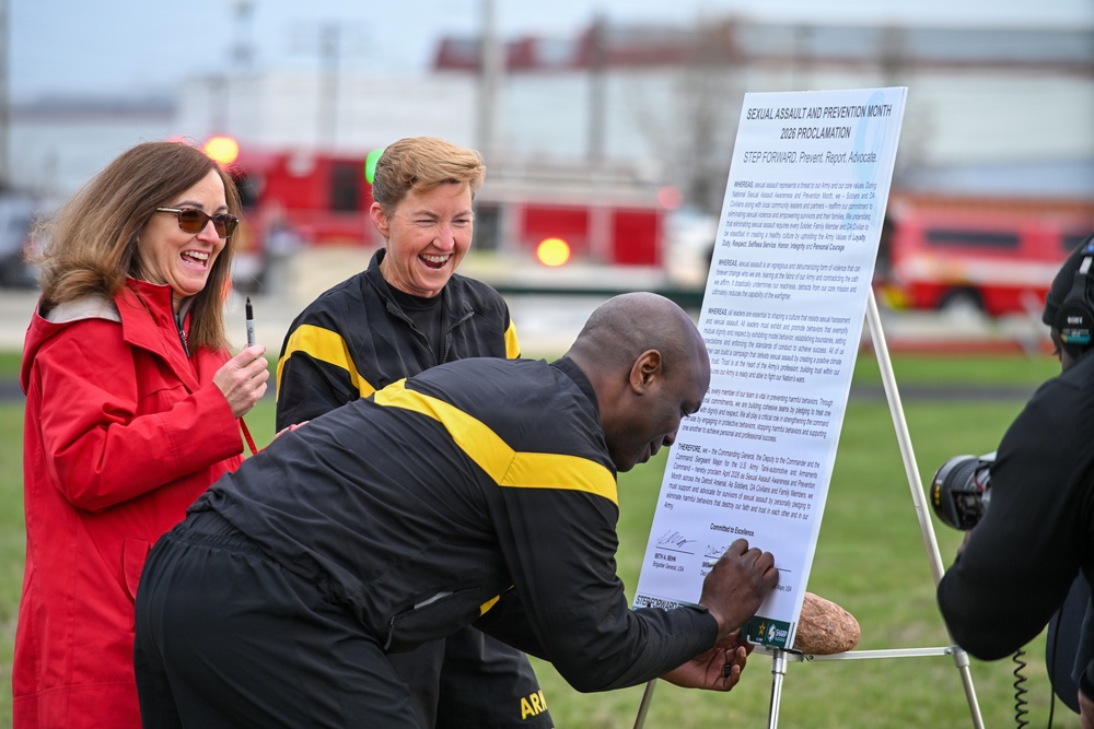 TACOM holds annual Sexual Assault and Awareness Prevention Month kickoff and run/walk event in support of survivors