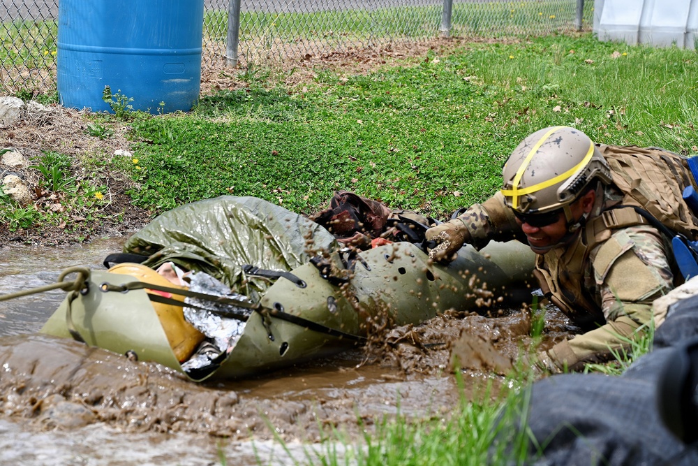 Through the Mud: Soldiers Endure Combat Lifesaver Test