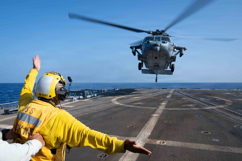 Pinckney Conducts Flight Operations