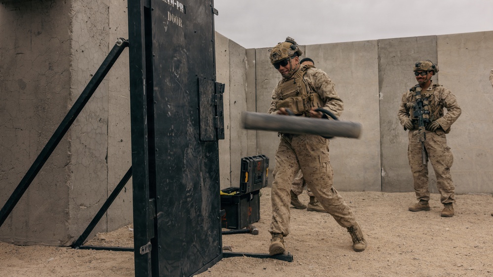 SLTE 2-26: Charlie Company, 1st Battalion, 2nd Marine Regiment Conducts Range 111