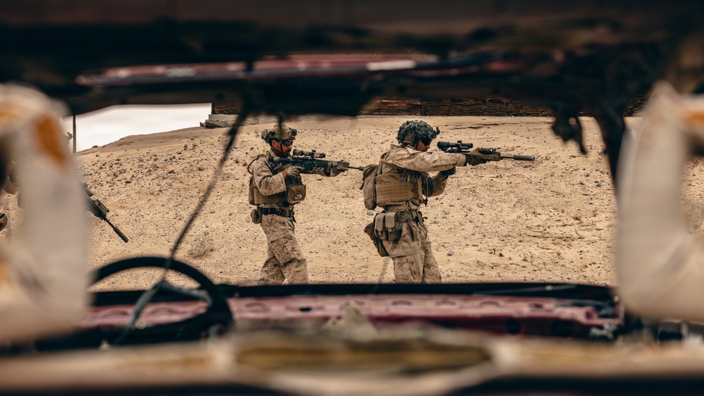SLTE 2-26: Charlie Company, 1st Battalion, 2nd Marine Regiment Conducts Range 111