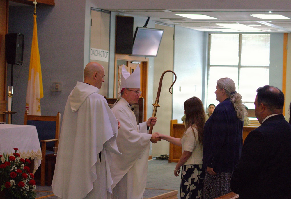 Bishop Caggianelli Visits Fort Rucker