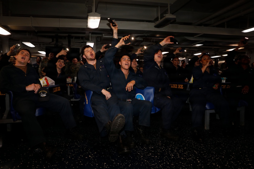 IKE departs Norfolk Naval Shipyard for Sea Trials