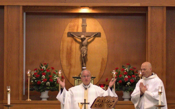 Bishop Caggianelli Visits Fort Rucker