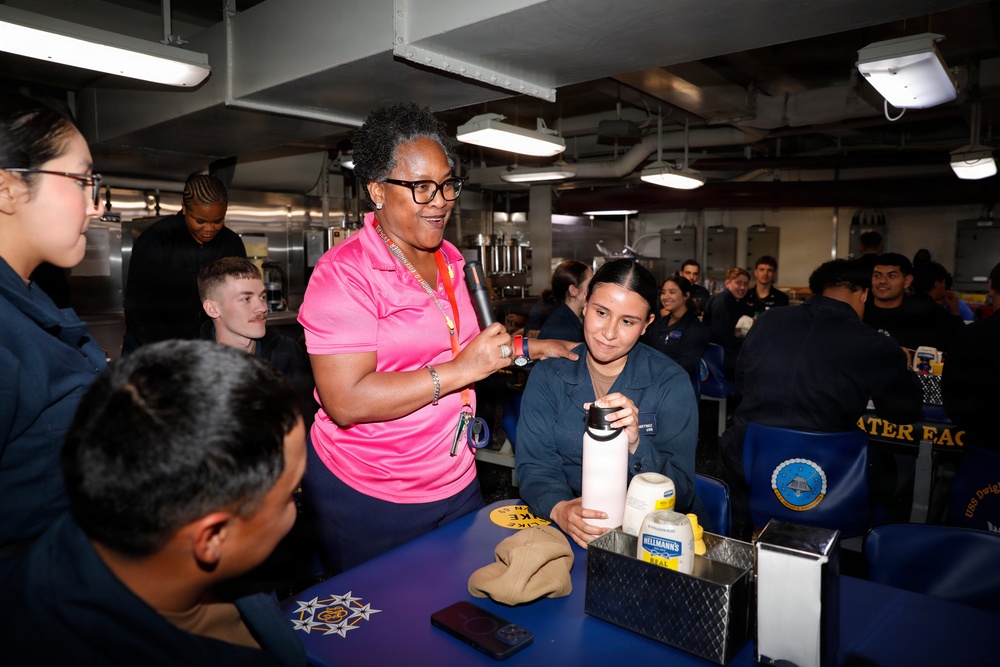 IKE departs Norfolk Naval Shipyard for Sea Trials