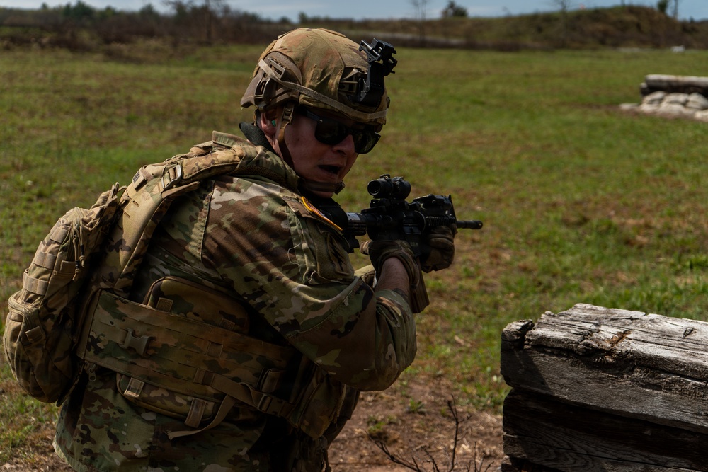 2-112th Infantry Soldiers train at Fort Indiantown Gap