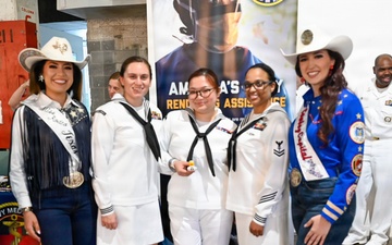 Fleet Week Houston: Navy Medicine Team at the Post Expo