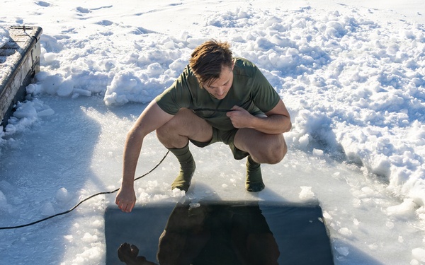 CBIRF Marines and Sailors with Bravo Co. Conduct a Polar Plunge